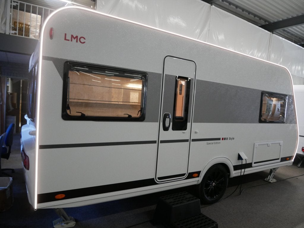 LMC Style 440 D nu met GRATIS mover, Rondzit, Bedrijf, Schokbreker, 5 tot 6 meter