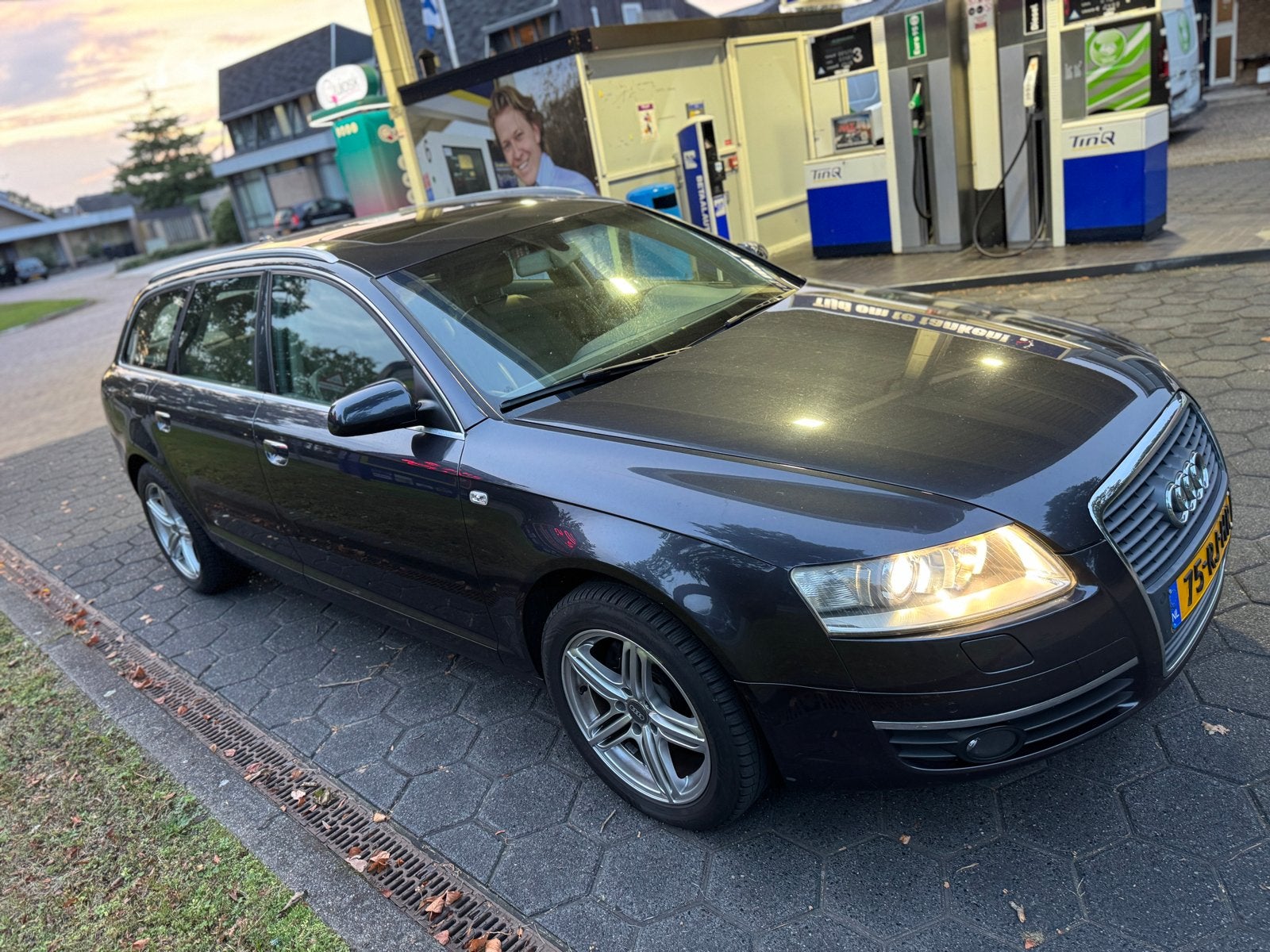 Audi A6 2.4 V6 130KW Avant AUT 2005 Grijs, Auto's, 1800 kg, Zilver of Grijs, 6 cilinders, A6