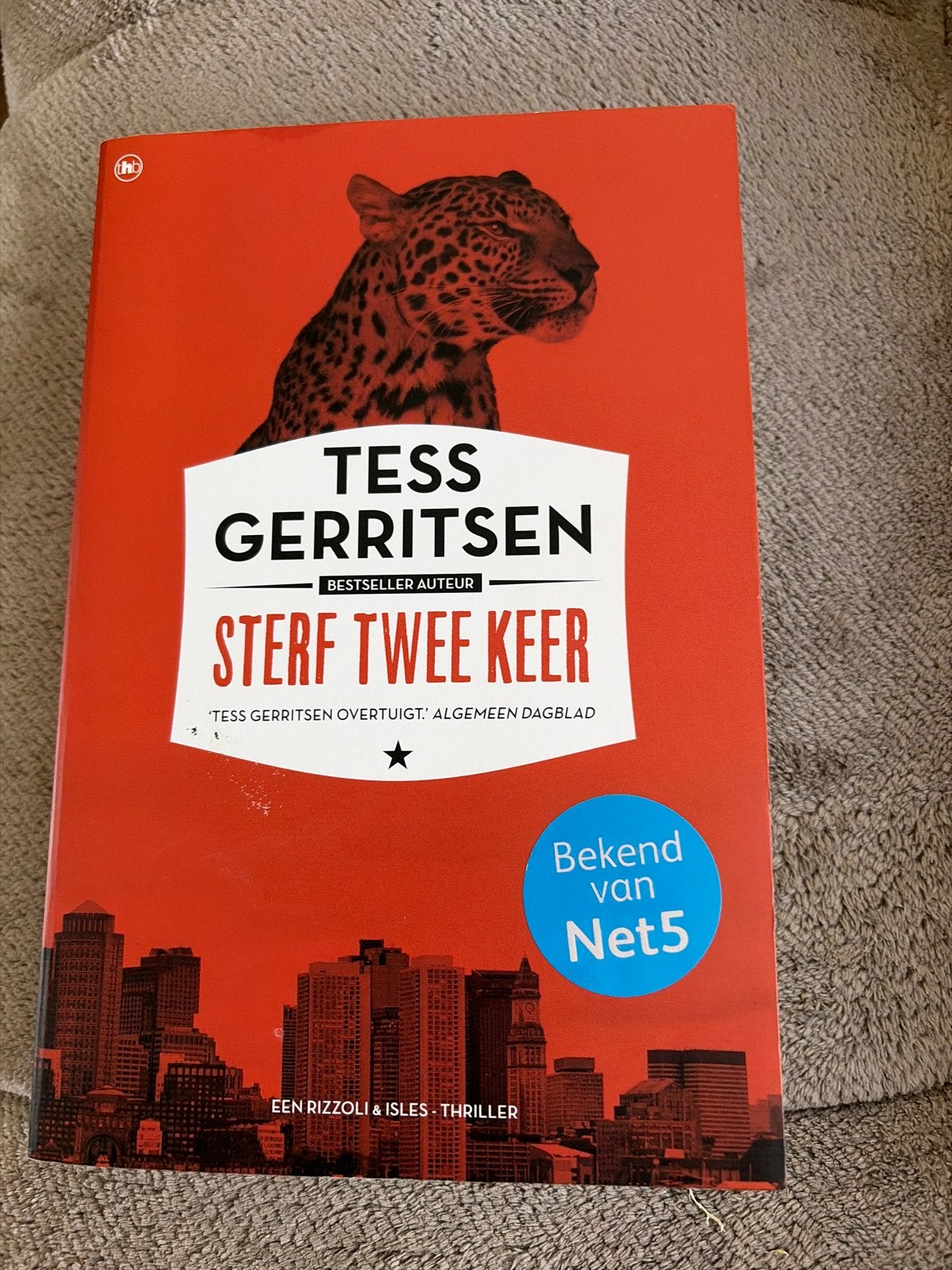 Sterf Twee Keer - Tess Gerritsen (Rizzoli & Isles), Ophalen of Verzenden, Gelezen, Nederland
