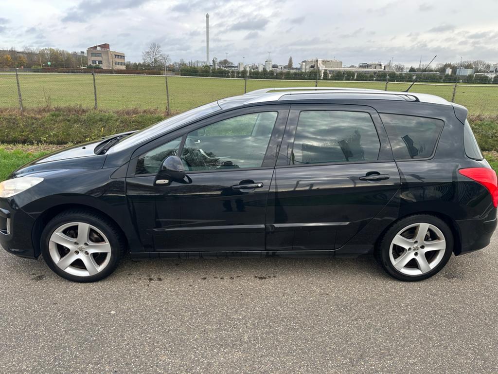 Loop of sloop Peugeot 308 1.6 VTI 16V SW 7P 2010 Zwart, Ophalen, Gebruikt, Voor, Bumper