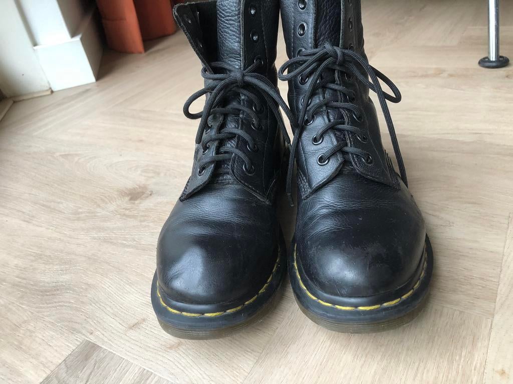 Dr Martens veterboots zwart mt 39, Kleding | Dames, Schoenen, Zwart, Lage of Enkellaarzen, Ophalen of Verzenden, Gedragen