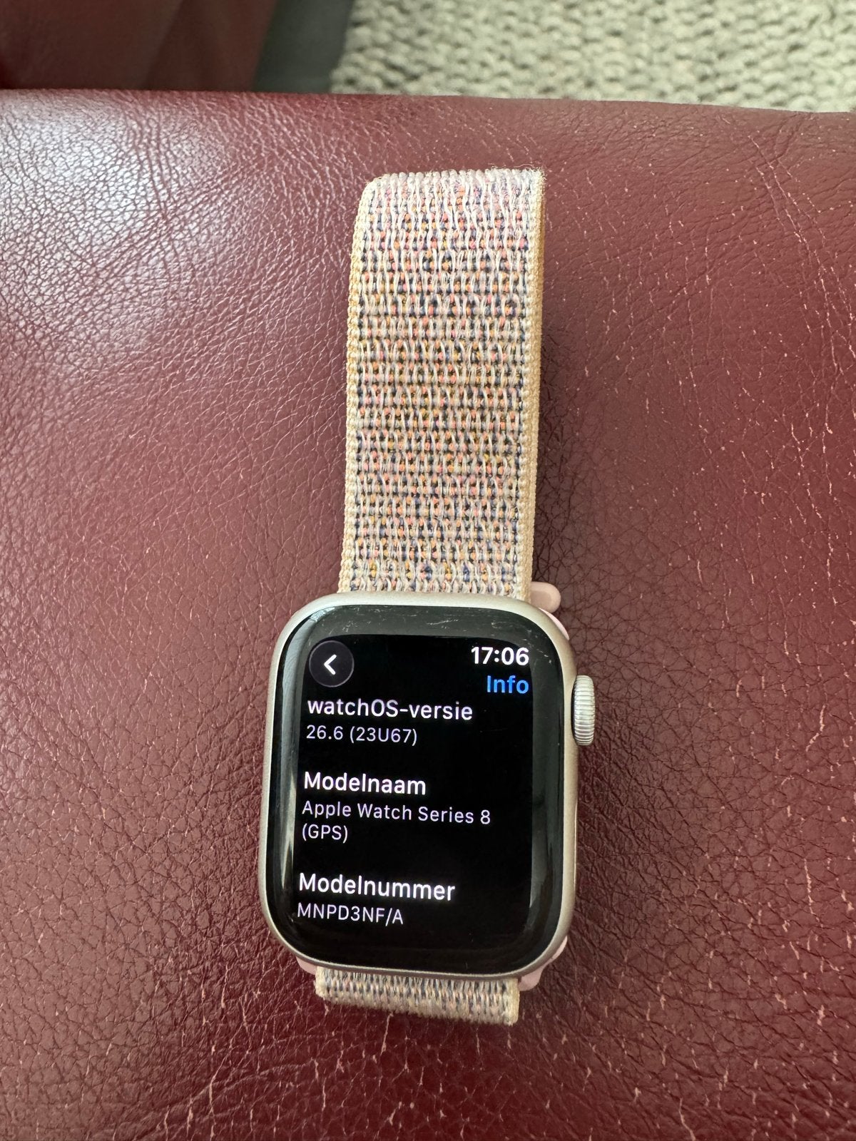 Foto 3 van Apple Watch Series 8 41mm GPS