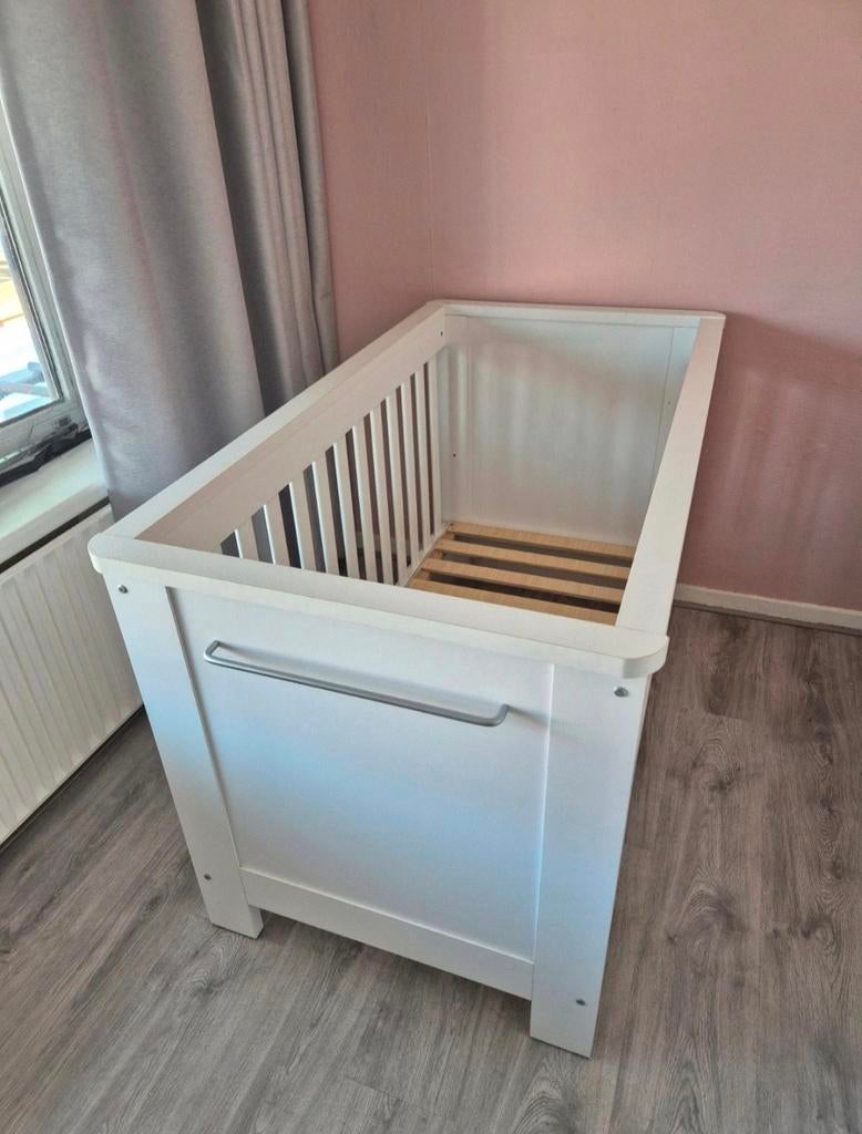 Cabino Ledikant - Wit (exclusief matras), Kinderen en Baby's, Babywiegjes en Ledikanten, Ledikant, Ophalen