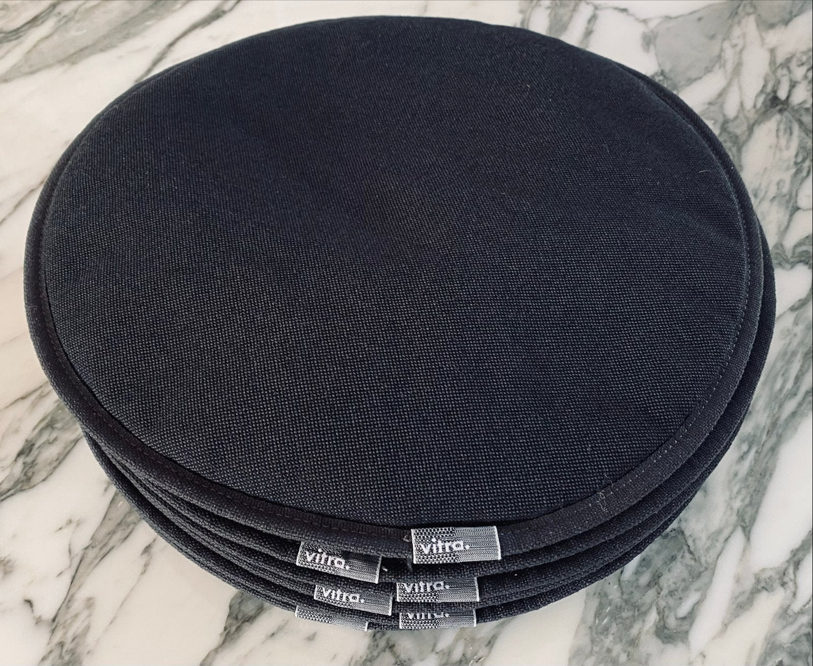 6 Vitra zitkussens Seat Dots - Hella Jongerius, Huis en Inrichting, Zwart, Ophalen of Verzenden, Zo goed als nieuw, Modern