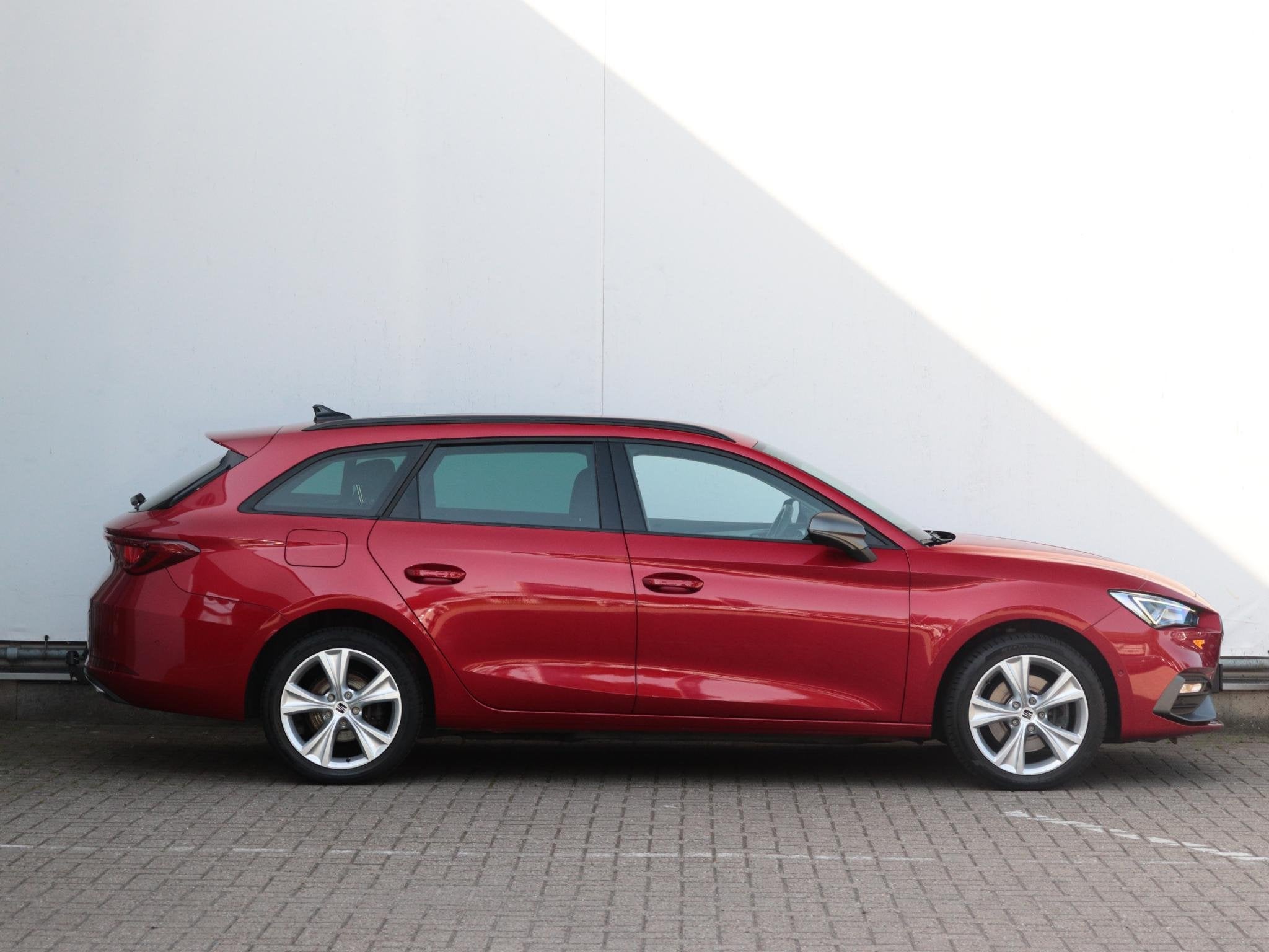 SEAT Leon Sportstourer 1.4 TSI eHybrid PHEV FR | Trekhaak |, Stof, Gebruikt, Euro 6, 4 cilinders