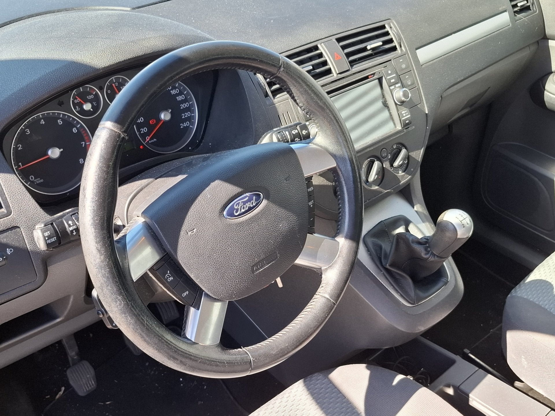 Ford Focus C-MAX 1.8-16V Futura | Nieuw Binnen! | Inruilkoop, Auto's, Voorwielaandrijving, Metallic lak, Gebruikt, Zwart