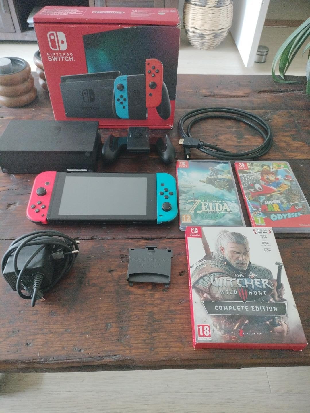 Nintendo Switch (2019 Upgrade) met 3 topgames en accessoires, Spelcomputers en Games, Met 2 controllers, Ophalen, Switch 2019 Upgrade