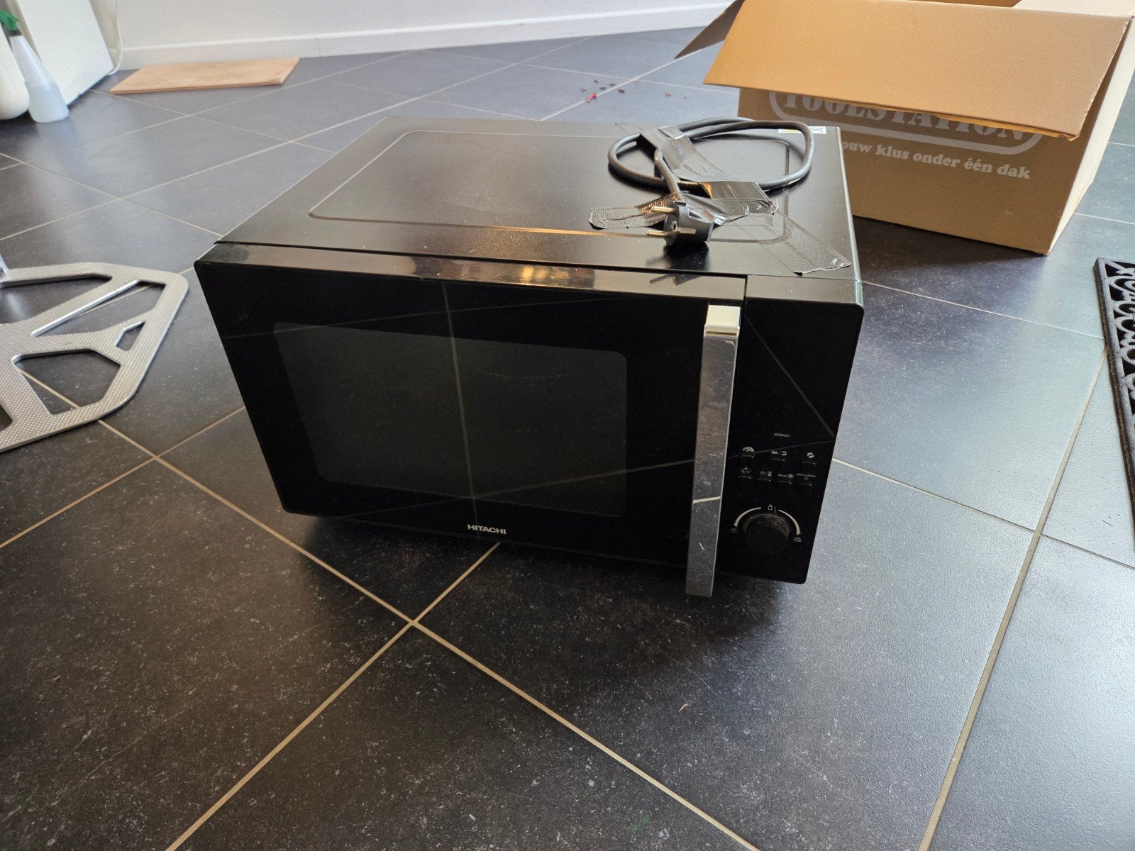 Hitachi Combimagnetron MCE42C - Zwart, Ophalen, Combimagnetron, Gebruikt, Hete lucht