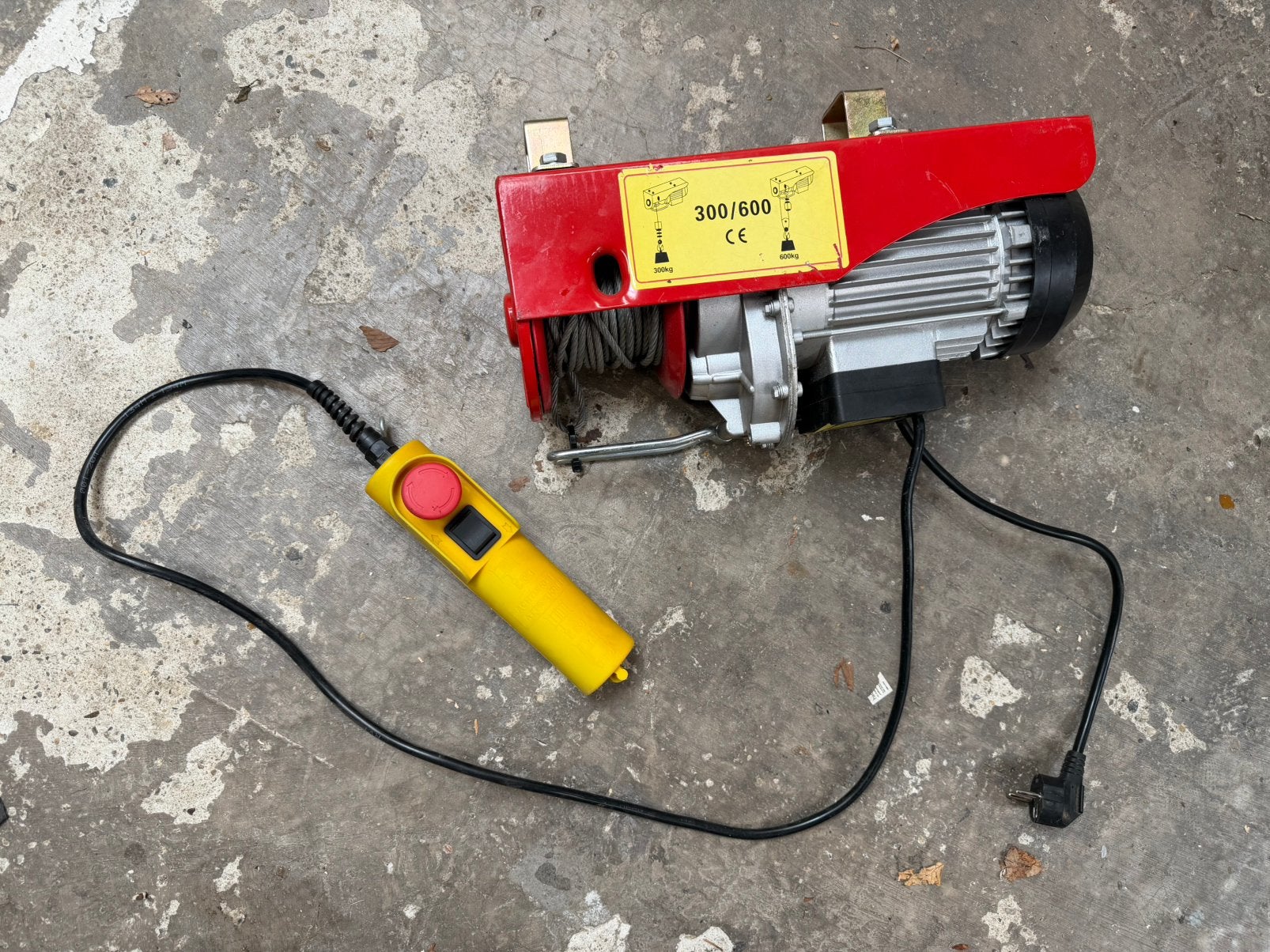 Elektrische lier/takel 300/600kg, Ophalen, Gebruikt, Elektrisch