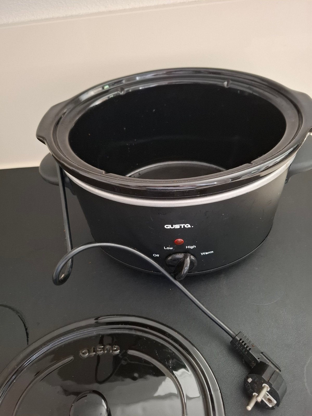 Gusto Slowcooker - Zwart, Ophalen, Gebruikt
