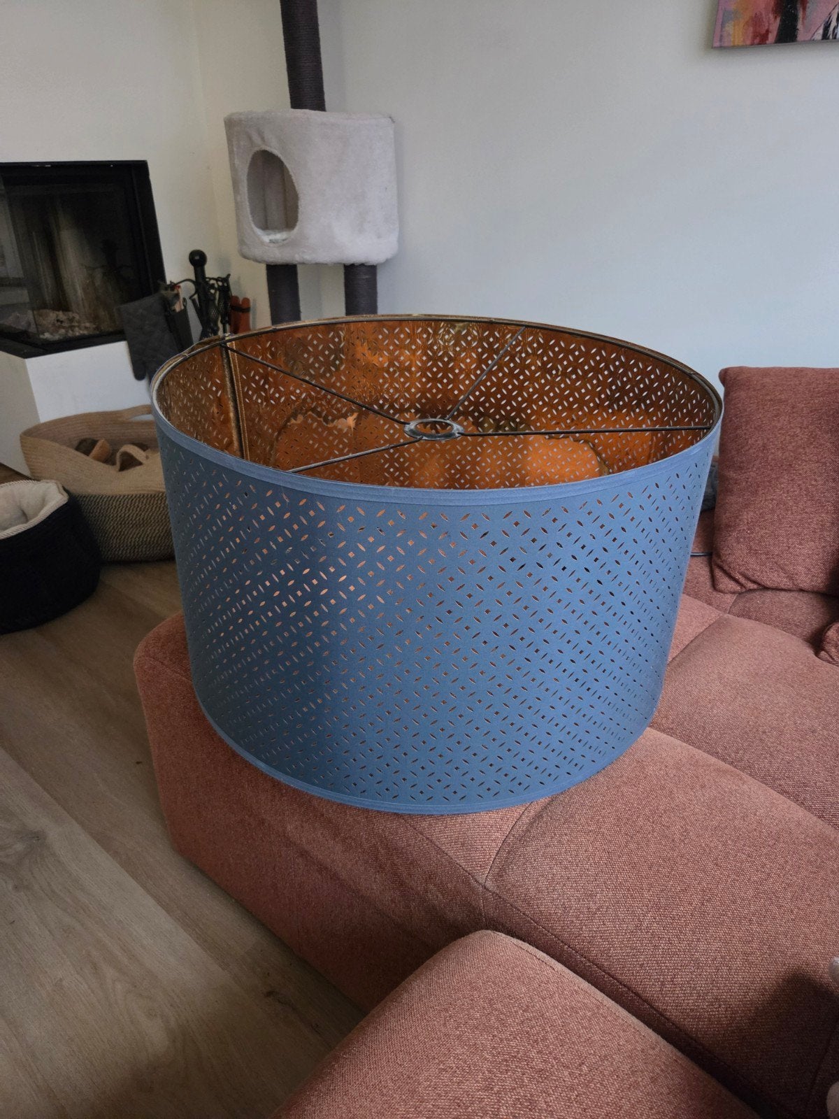 IKEA NYMO blauwe lampenkap met messing binnenkant, Ophalen, Rond, Zo goed als nieuw, Textiel