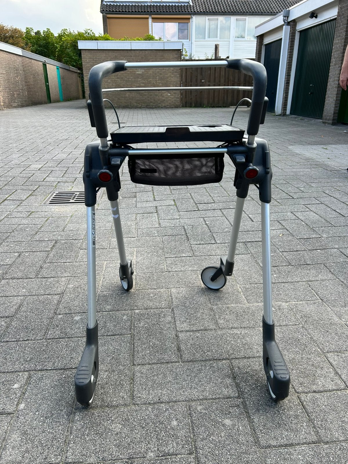 Binnenrollator met dienblad en mandje, Diversen, Ophalen, Zo goed als nieuw