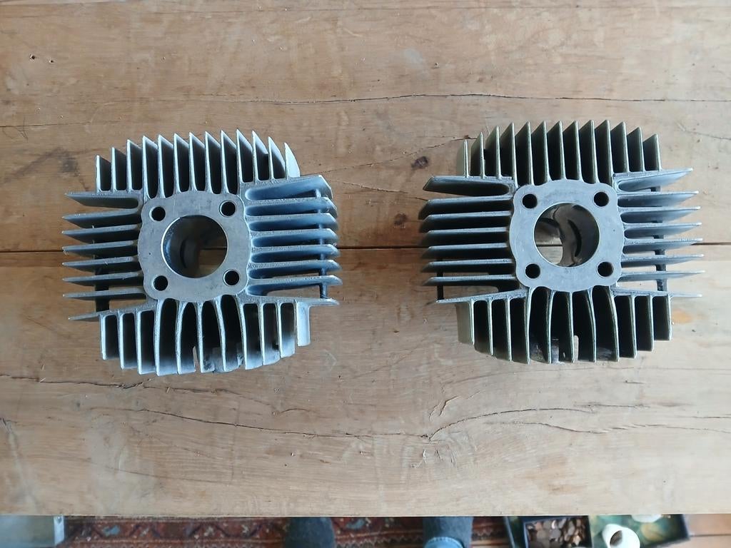 2 Kreidler Mahle 13 ribs RS cilinders met kop, Gebruikt, RS, Ophalen of Verzenden, Mahle