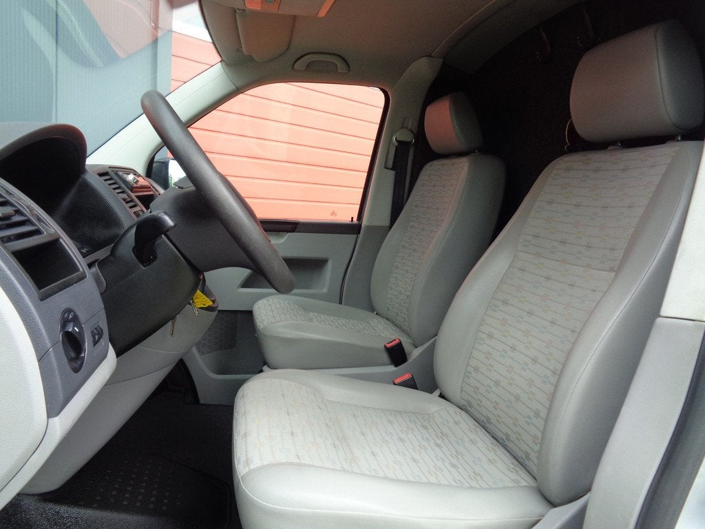 Volkswagen Transporter 2.0 TDI L1H1 T800 Airco Trekhaak 2De-, Auto's, Voorwielaandrijving, Euro 5, 86 pk, Gebruikt