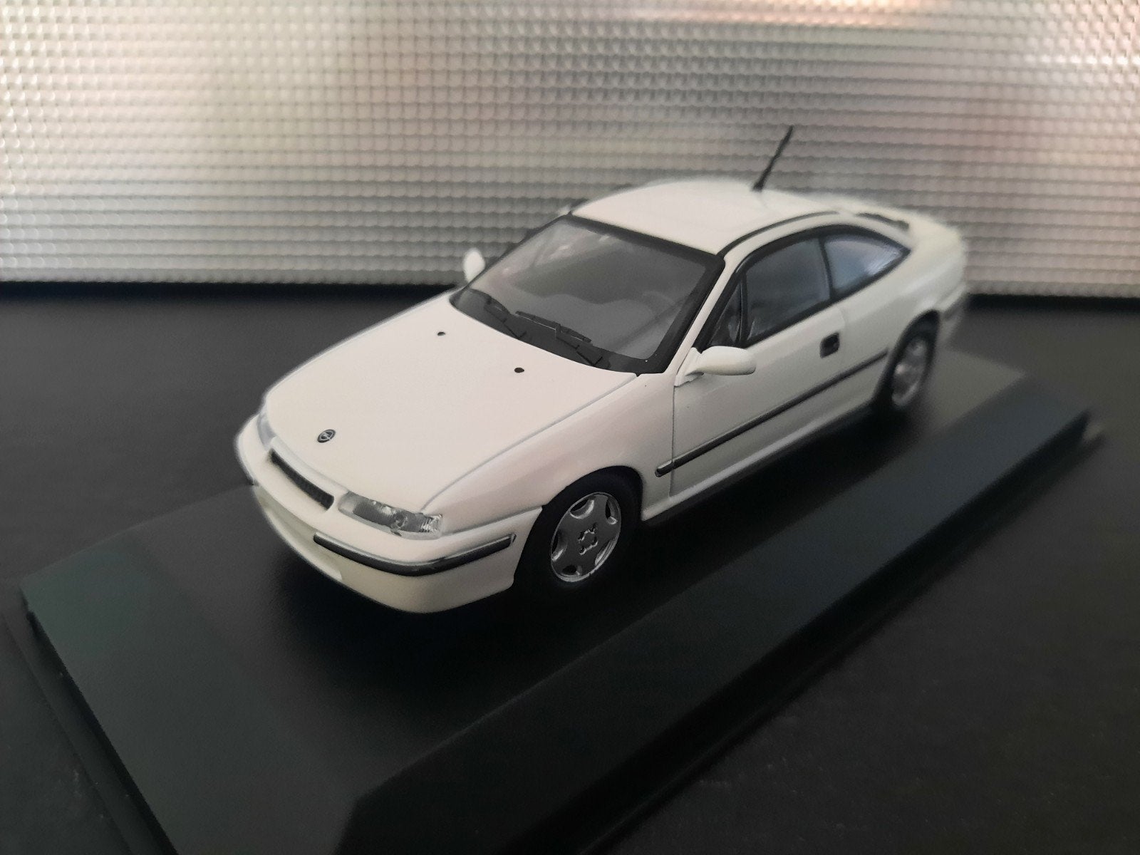 Opel Calibra 1989 Schaal 1:43, Overige merken, Nieuw, Ophalen of Verzenden, Maxichamps