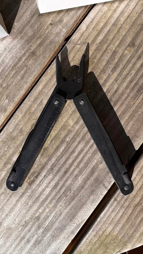 Victorinox Swiss Tool BS Black Edition Multitool, Ophalen of Verzenden, Zo goed als nieuw