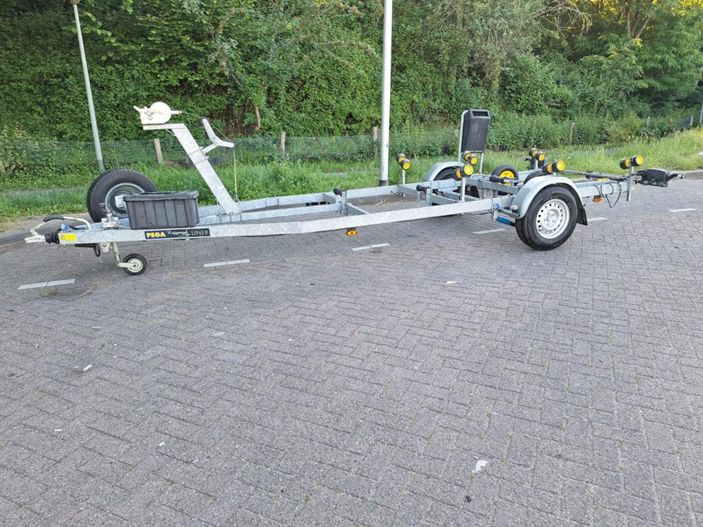 Geremde boottrailer Pega VB 1350/625 bun, Watersport en Boten, Boottrailers, Minder dan 6 meter, Ophalen
