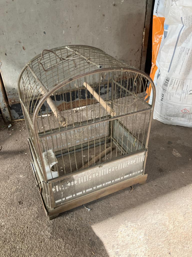 Antieke koperen vogelkooi met glas en porselein, Ophalen, Koper