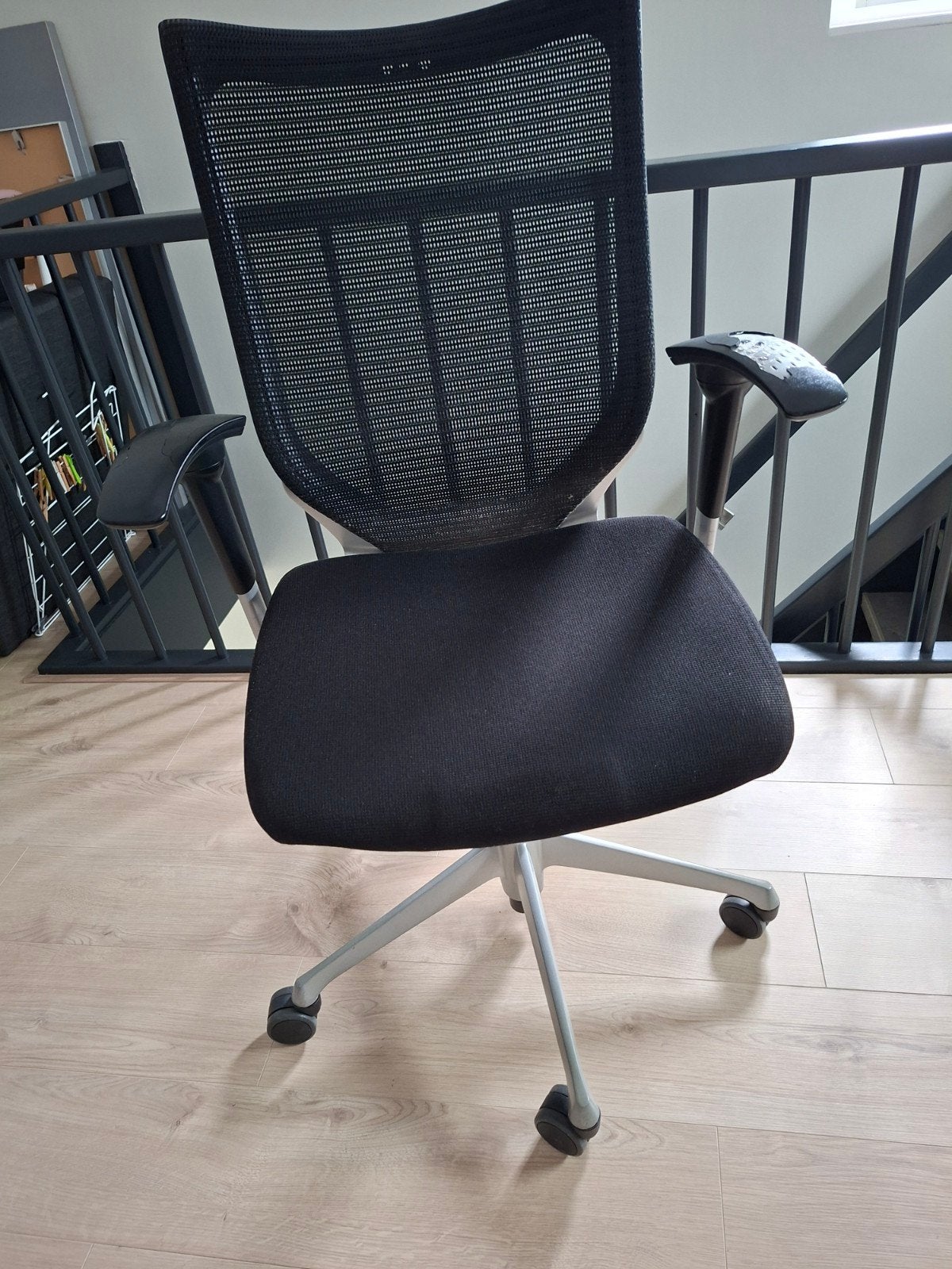 ergonomische burostoel, Huis en Inrichting, Ophalen, Gebruikt, Zwart