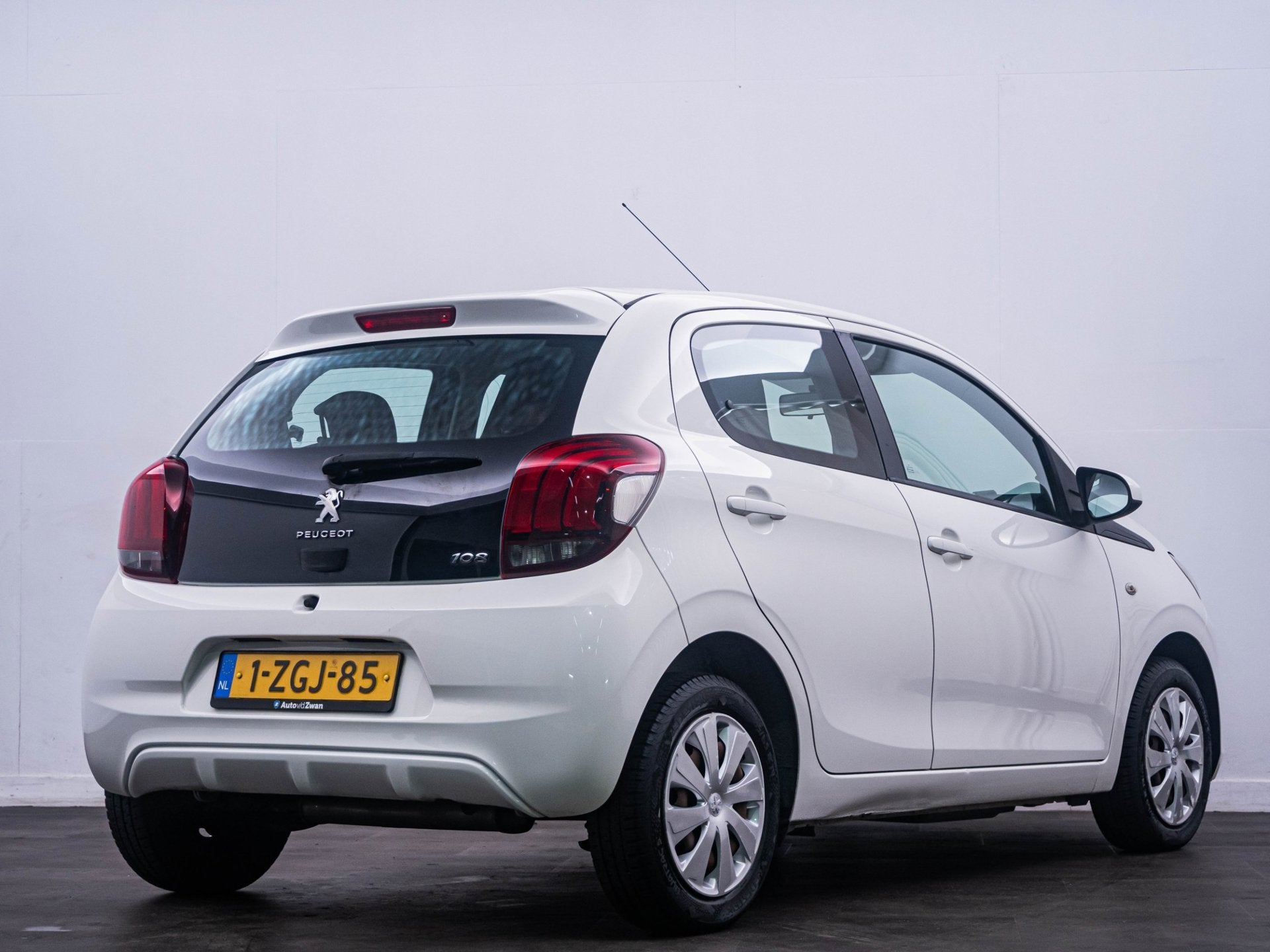 Peugeot 108 1.0 e-VTi 5drs Active Bluetooth & Airco!, Auto's, Euro 5, Stof, Gebruikt, Zwart