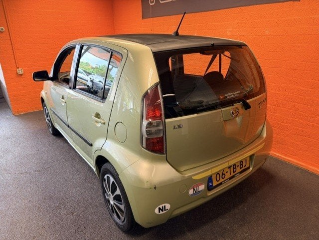 Daihatsu Sirion 2 1.3-16V / Comfort / Airco / APK tot 08-09-, Auto's, Voorwielaandrijving, Metallic lak, Stof, Gebruikt