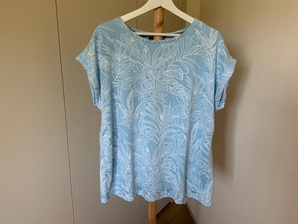 Super leuke lichtblauwe top Taifun 44, Maat 42/44 (L), Zo goed als nieuw, Verzenden, Blauw