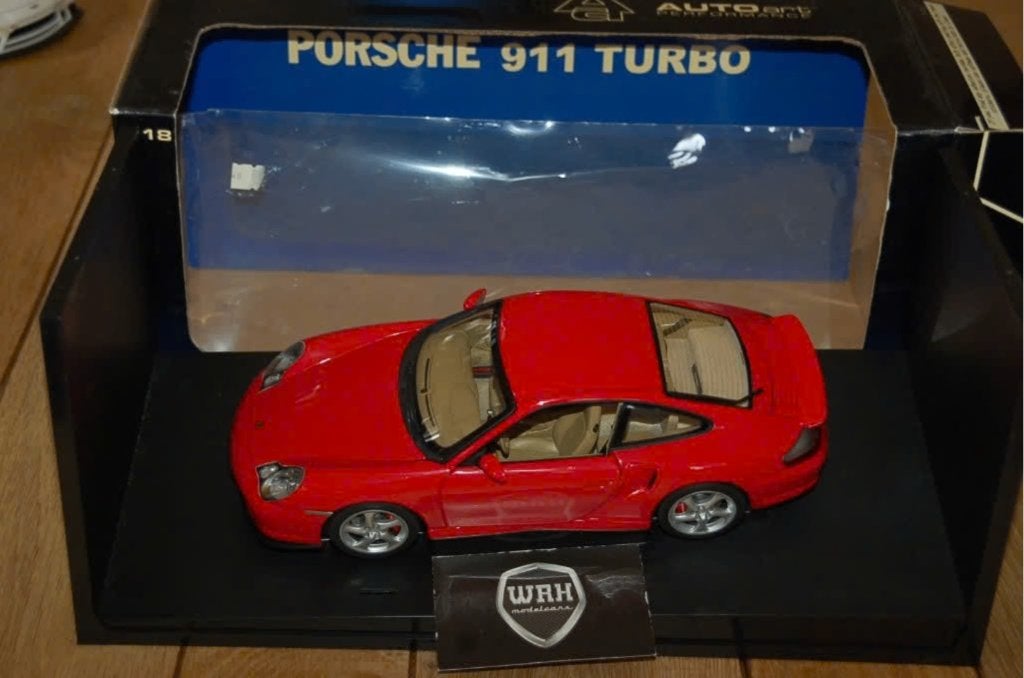 1:18 Porsche 911 996 Turbo red Autoart 77831 in doos WRH, Hobby en Vrije tijd, Modelauto's | 1:18, Verzenden, Zo goed als nieuw