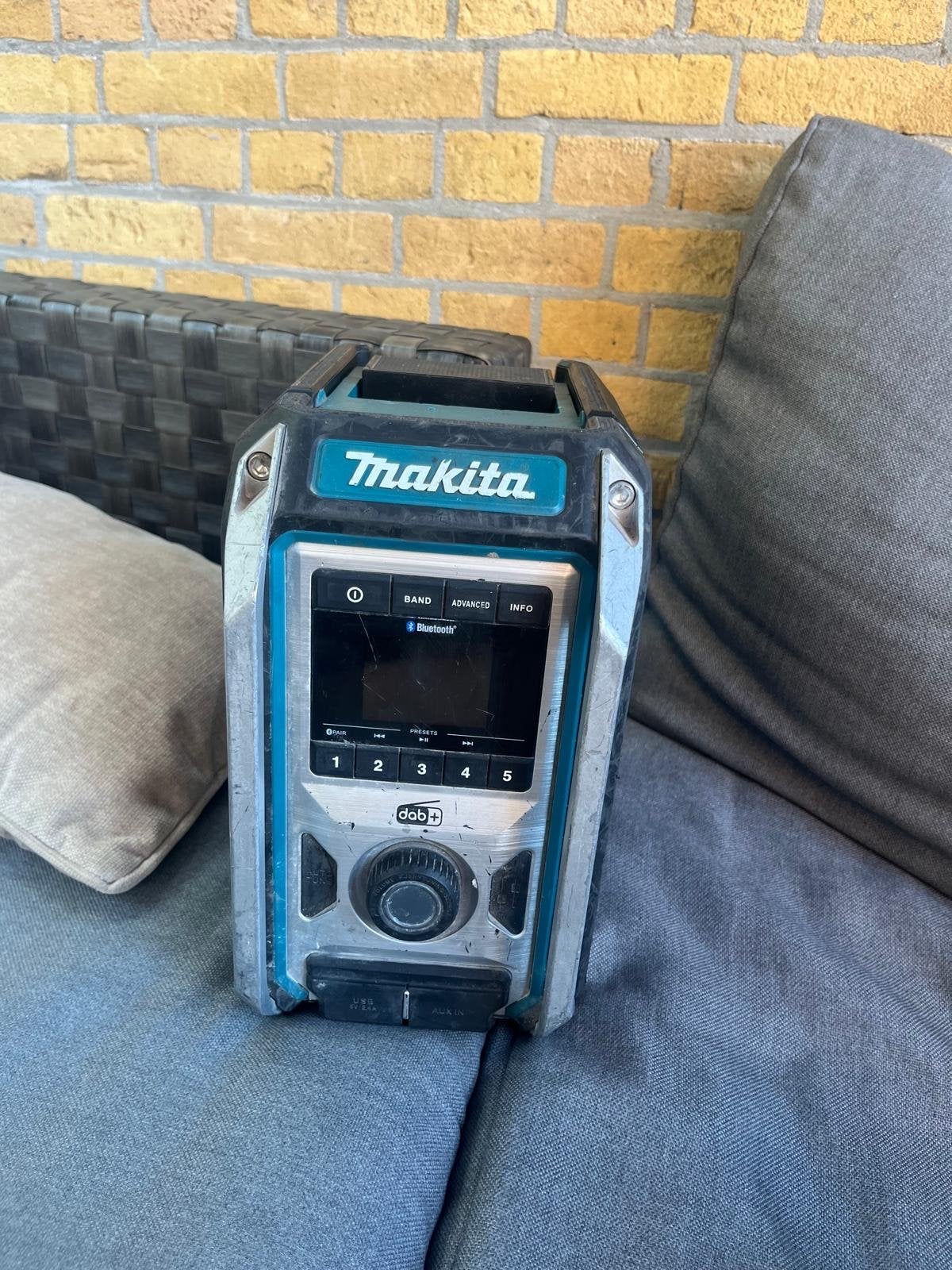 Makita DMR115 Bouwradio met DAB+ en Bluetooth, Ophalen, Gebruikt