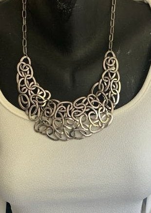 Zilverkleurige Statement Ketting - Uniek Design, Ophalen of Verzenden, Zo goed als nieuw, Zilver, Overige materialen