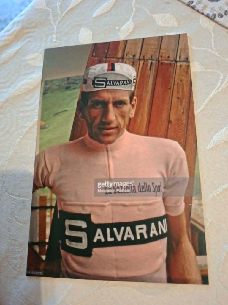 Foto (Repro) Vittorio Adorni / Salvarani / Giro 1965, Verzenden, Zo goed als nieuw, Overige sporten, Poster, Plaatje of Sticker