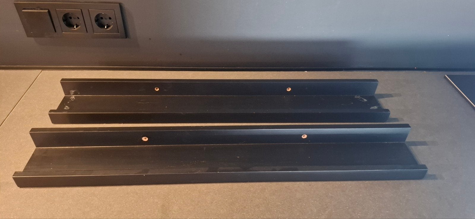 Zwarte schilderijplanken (4 stuks) - 70 cm lang, Ophalen of Verzenden, Gebruikt
