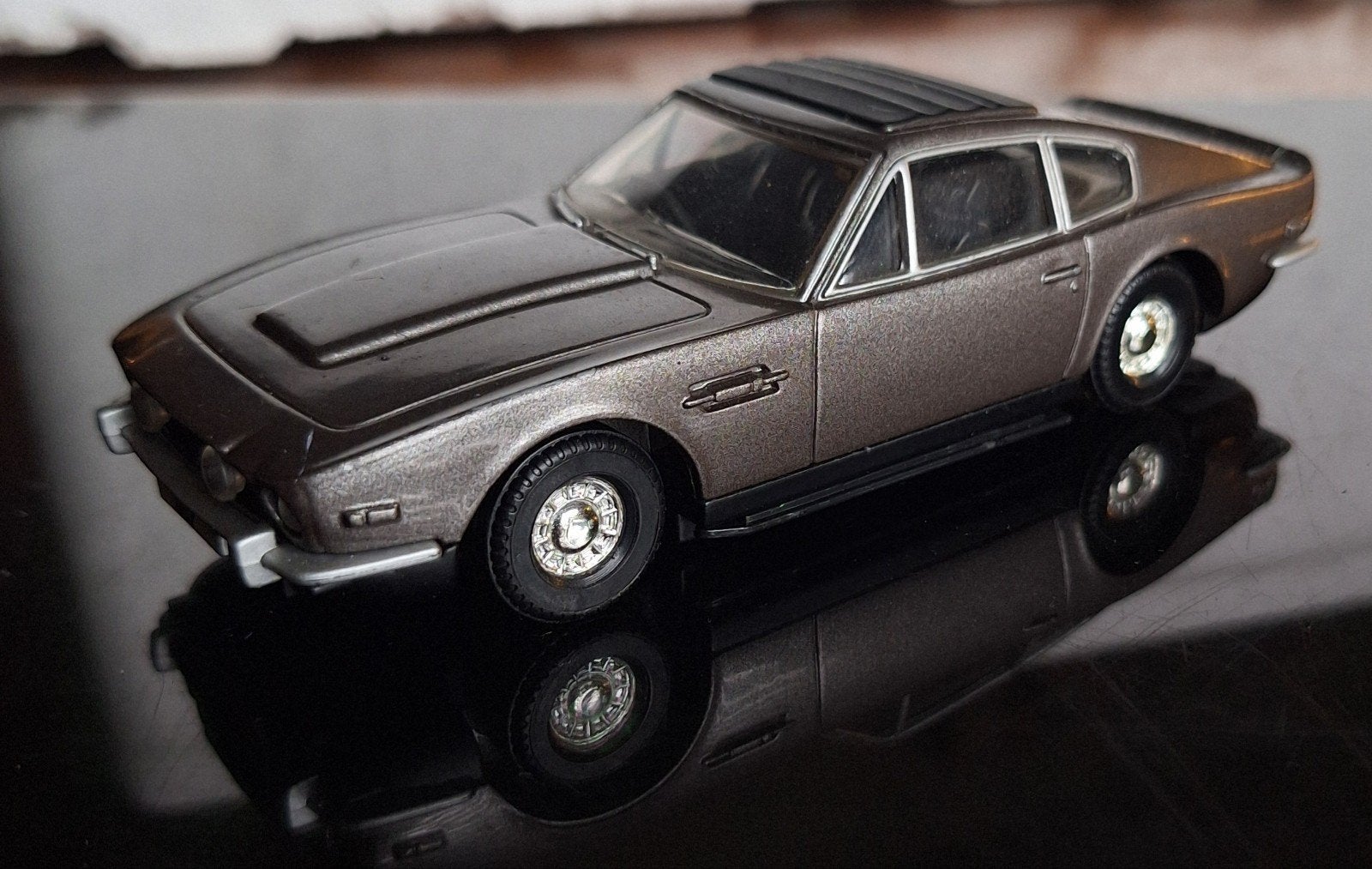 corgi aston martin 007 James bond, Ophalen of Verzenden, Gebruikt, Auto