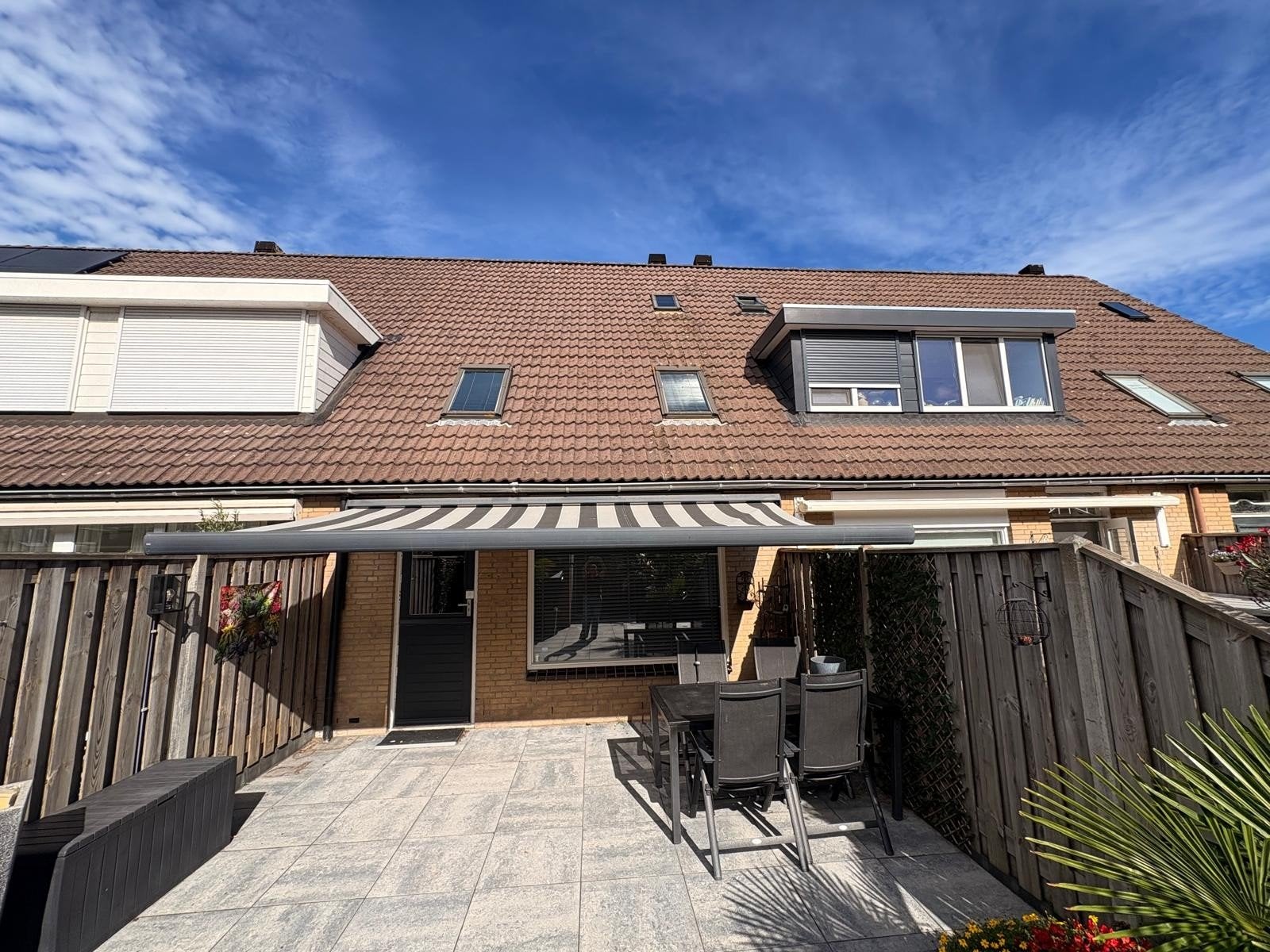 Zonnescherm knikarm - Zwart/Wit gestreept, nieuw €2300., Ophalen, 450 cm of meer, Elektrisch, Zo goed als nieuw