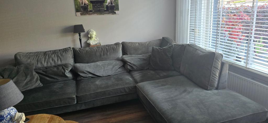 Comfortabele Grijs/ groene Hoekbank - Zo goed als nieuw, Ophalen, Modern, Comfortabel, 250 tot 300 cm, 100 tot 125 cm
