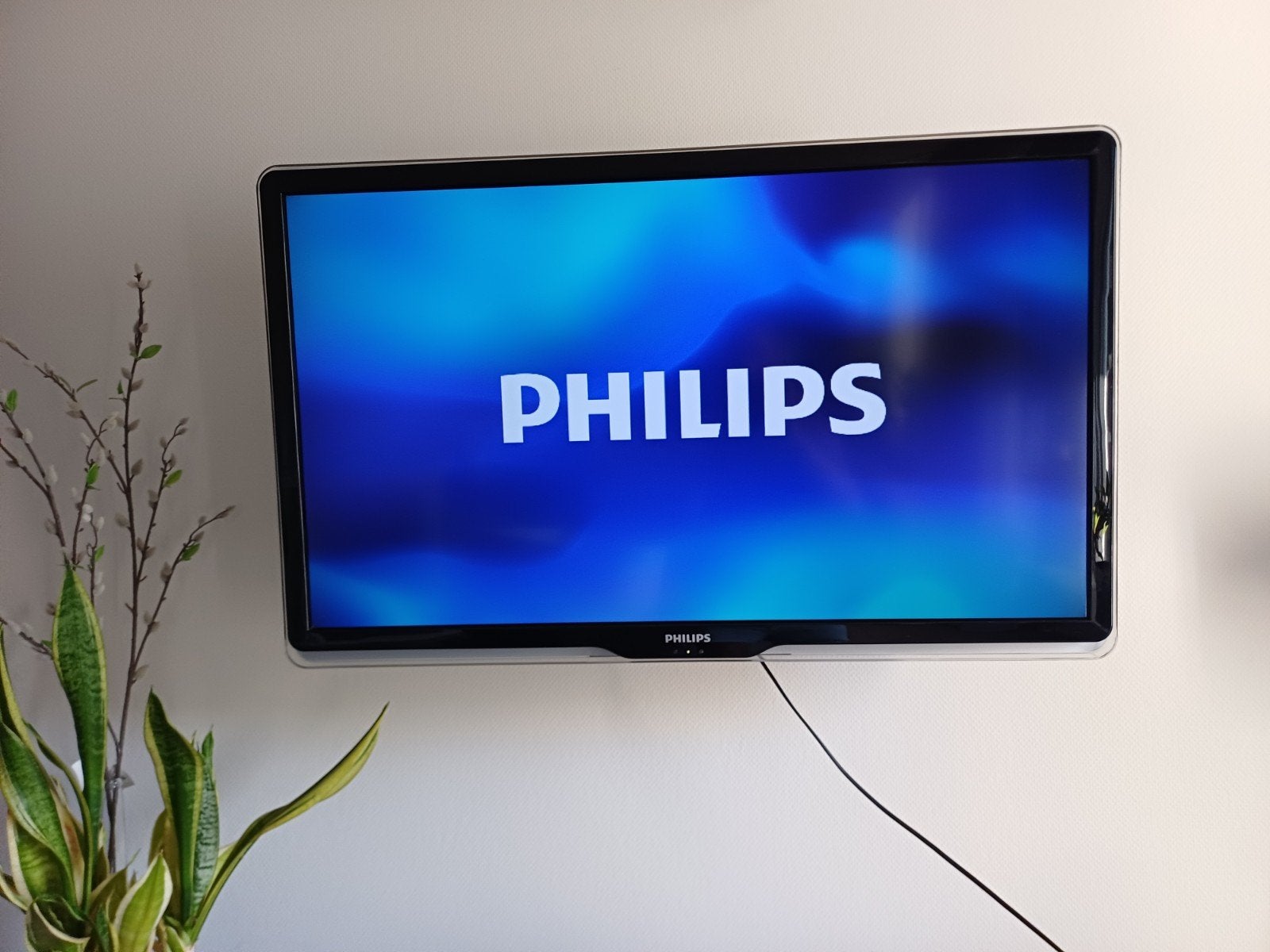 Philips Ambilight TV met muurbeugel en afstandsbediening, Ophalen, Philips, Gebruikt, 50 Hz