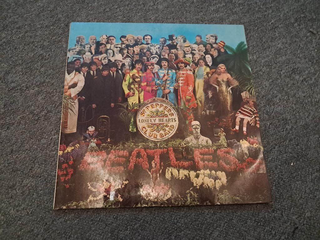 Beatles - Sgt Peppers lonely hearts club band, Dubbel-LP, Ophalen, Gebruikt, Overige formaten