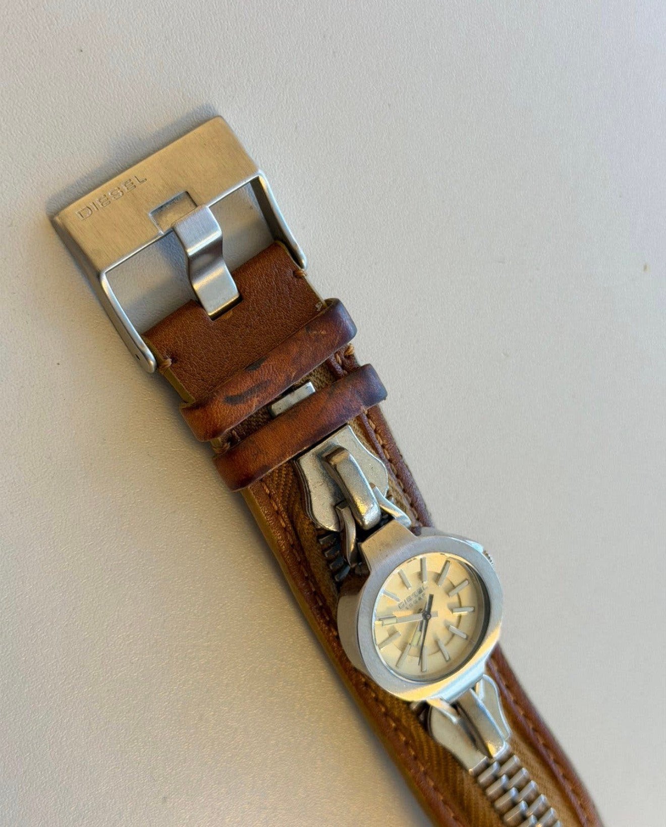 Diesel DZ5047 Zip Zipper watch Horloge Y2K Vintage Origineel, Antiek en Kunst, Ophalen of Verzenden