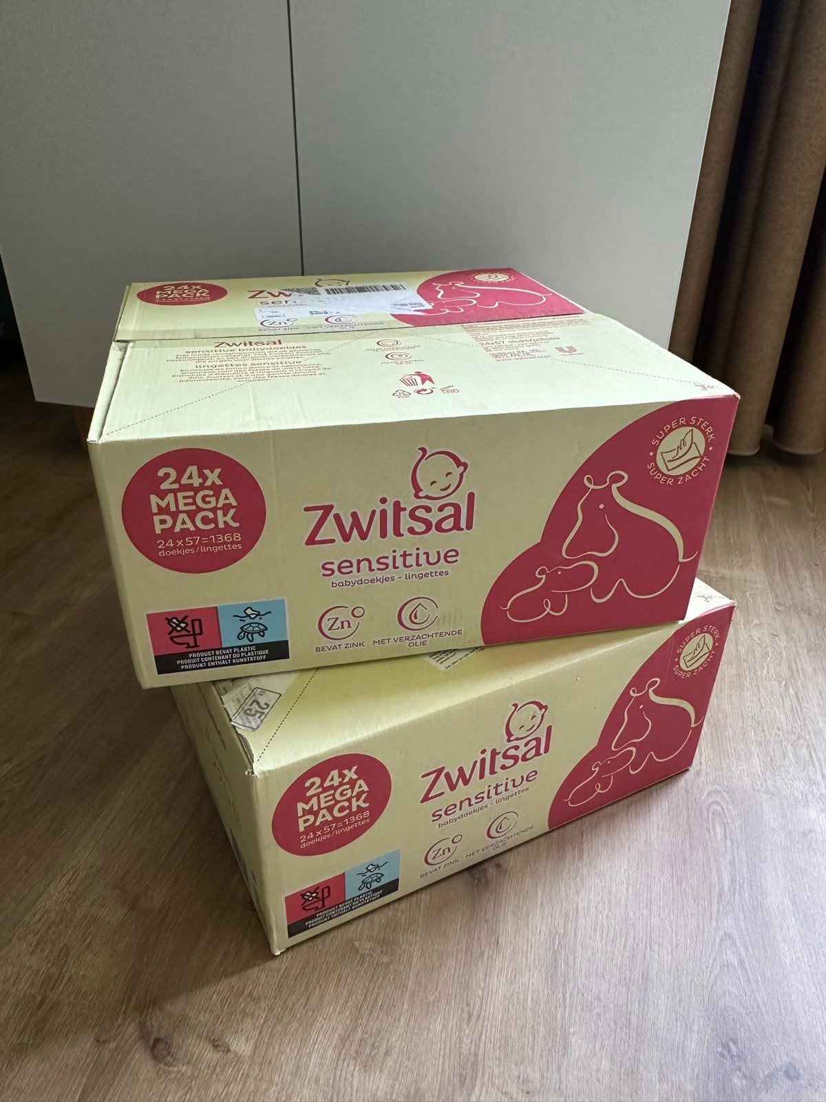 Zwitsal Sensitive Babydoekjes - 2x 24 Mega Packs, Ophalen of Verzenden, Nieuw, BPA-vrij, Overige typen