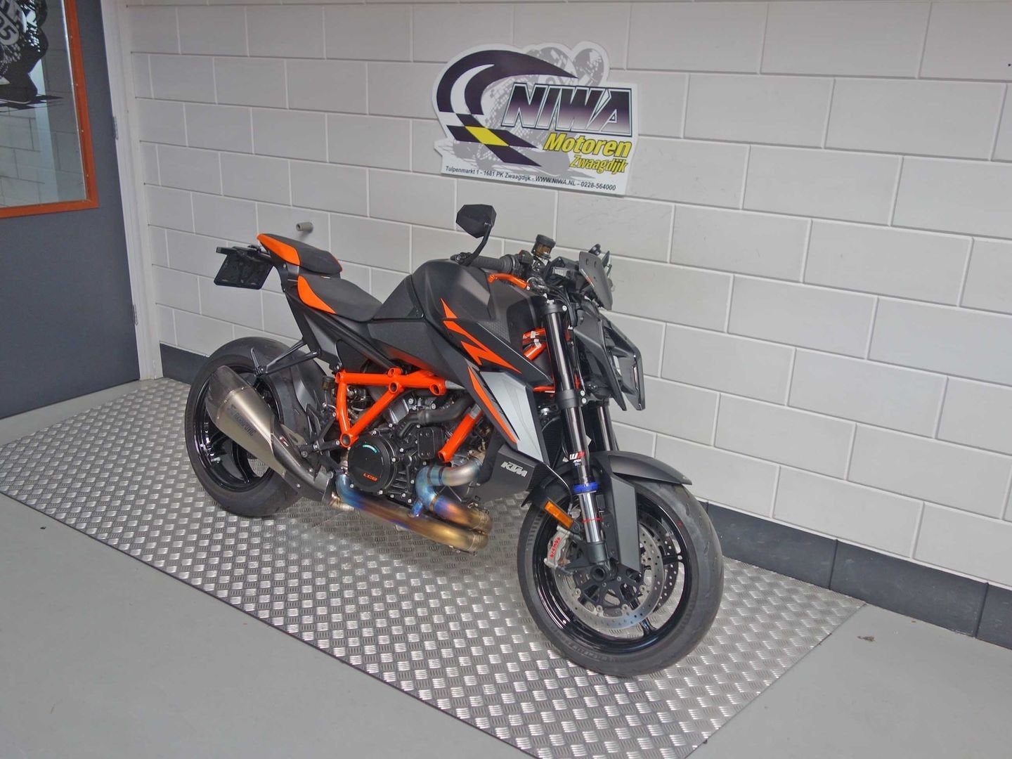 KTM 1390 Superduke R EVO, 2 cilinders, KTM, Motorrijbewijs A, Bedrijf