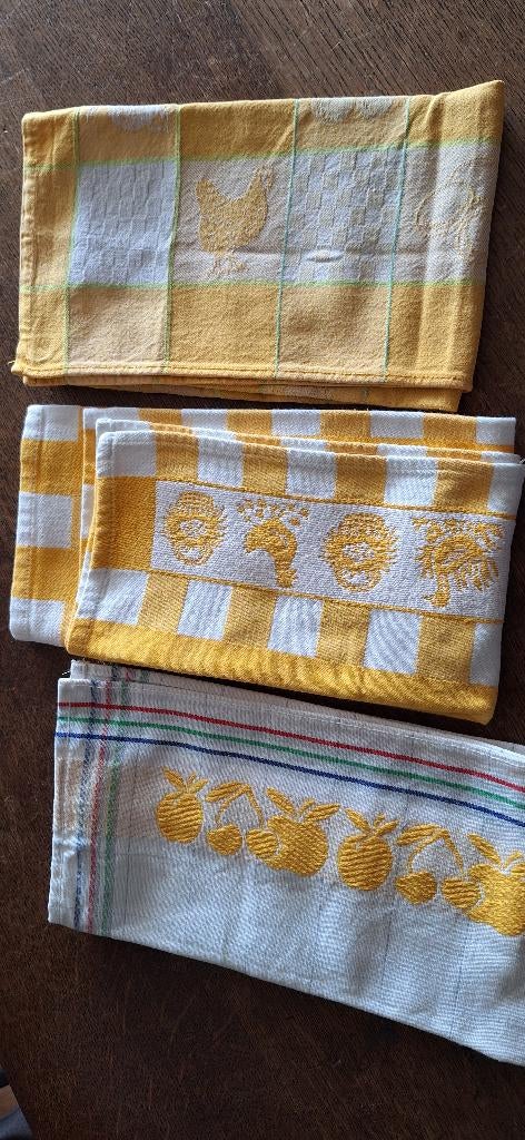 3 theedoeken met vrolijk geel motief, Huis en Inrichting, Keuken | Textiel, Ophalen of Verzenden, Nieuw, Geel, Theedoek of Handdoek