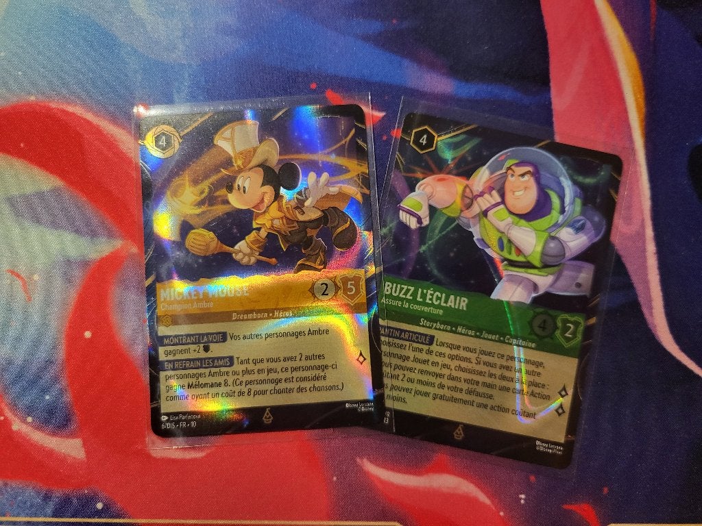 Lorcana - Promokaarten Mickey en Buzz Lightyear (Frans), Ophalen of Verzenden, Zo goed als nieuw, Meerdere kaarten, Foil