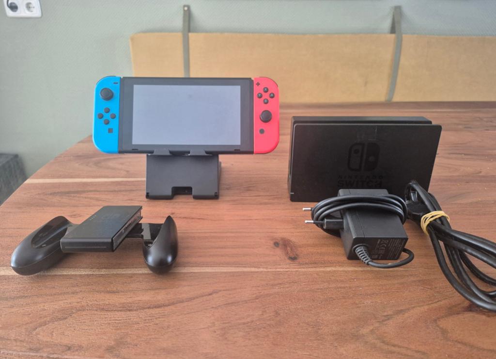 Nintendo Switch V2, INRUIL MOGELIJK!!, Spelcomputers en Games, Spelcomputers | Nintendo Switch, Zo goed als nieuw, Switch 2019 Upgrade