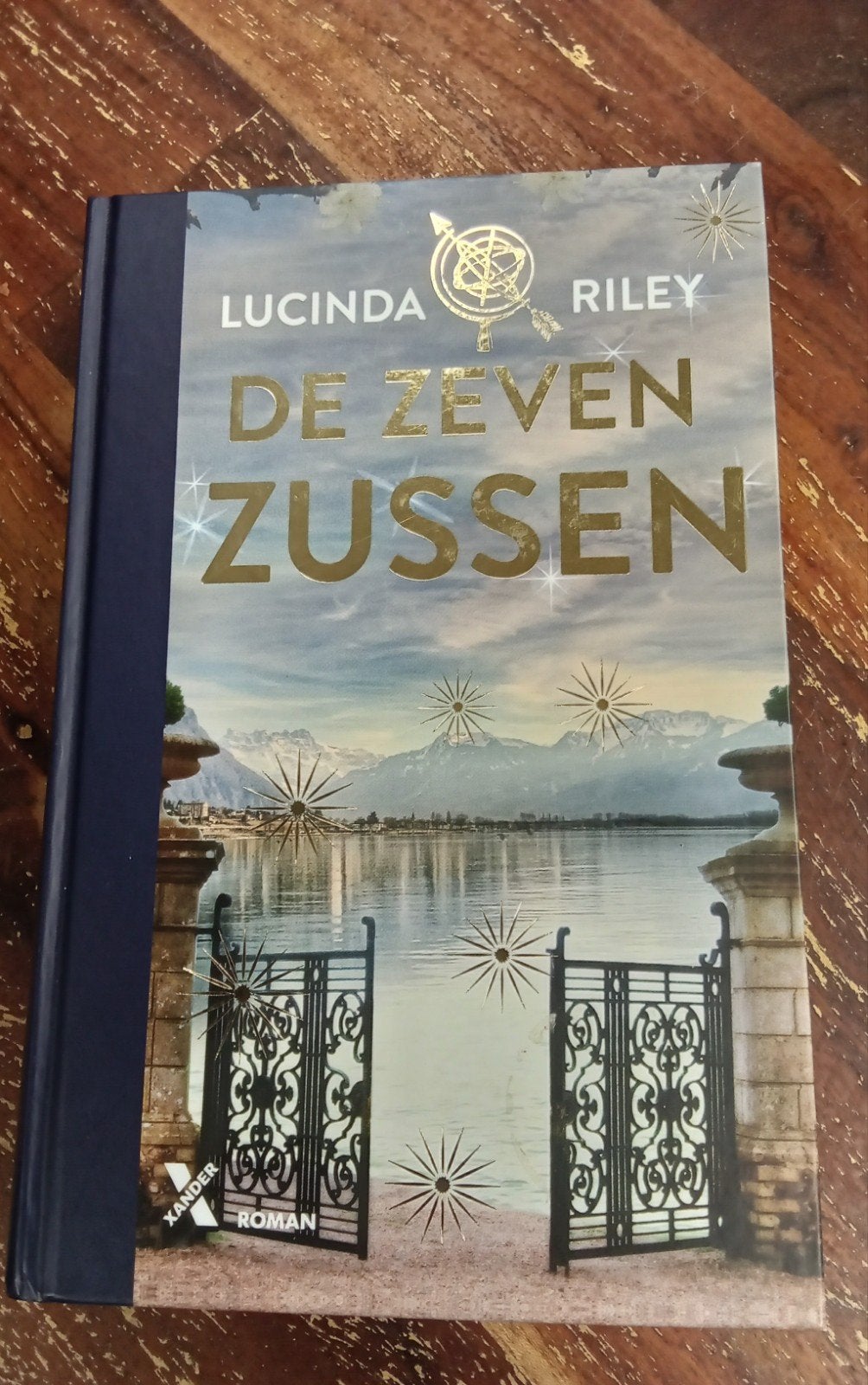 De Zeven Zussen - Lucinda Riley (Hardcover), Boeken, Romans, Ophalen of Verzenden, Zo goed als nieuw, Lucinda Riley, Nederland
