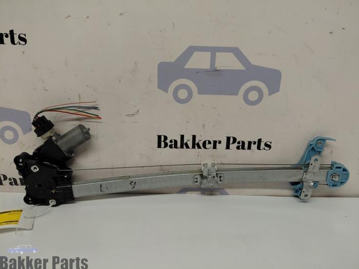 Ruitmechaniek 4Deurs links-voor van een Suzuki Swift, Auto-onderdelen, Ruiten en Toebehoren, Suzuki, Gebruikt, 3 maanden garantie