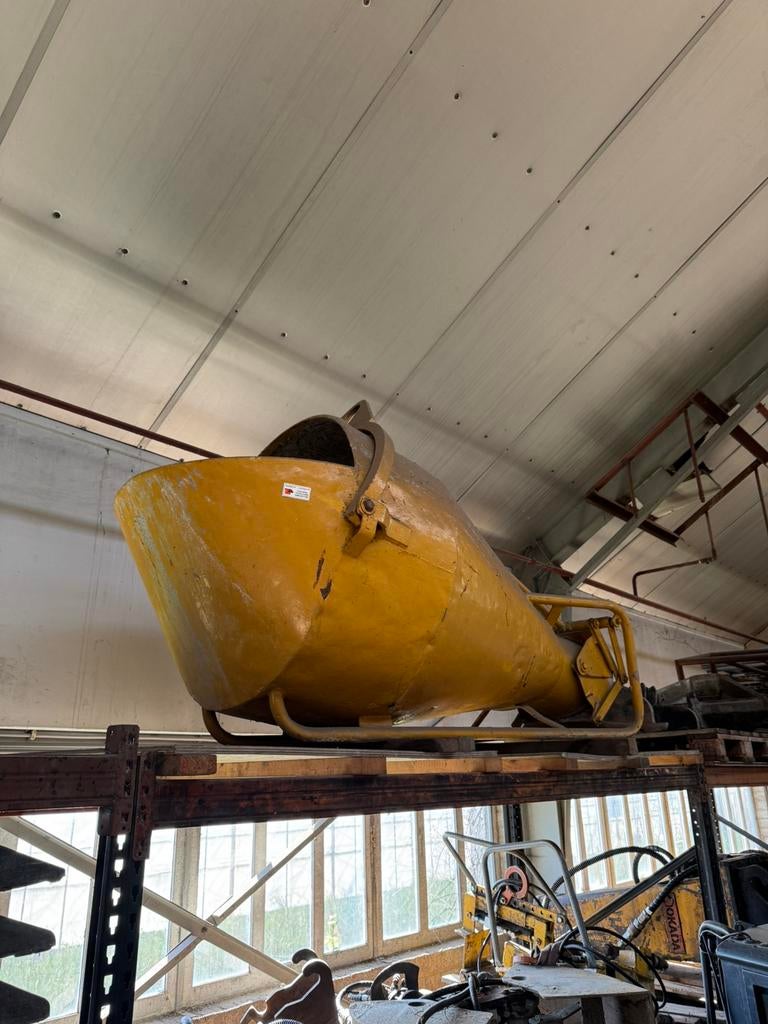 Beton kubel, Doe-het-zelf en Verbouw, Betonmolens, Ophalen