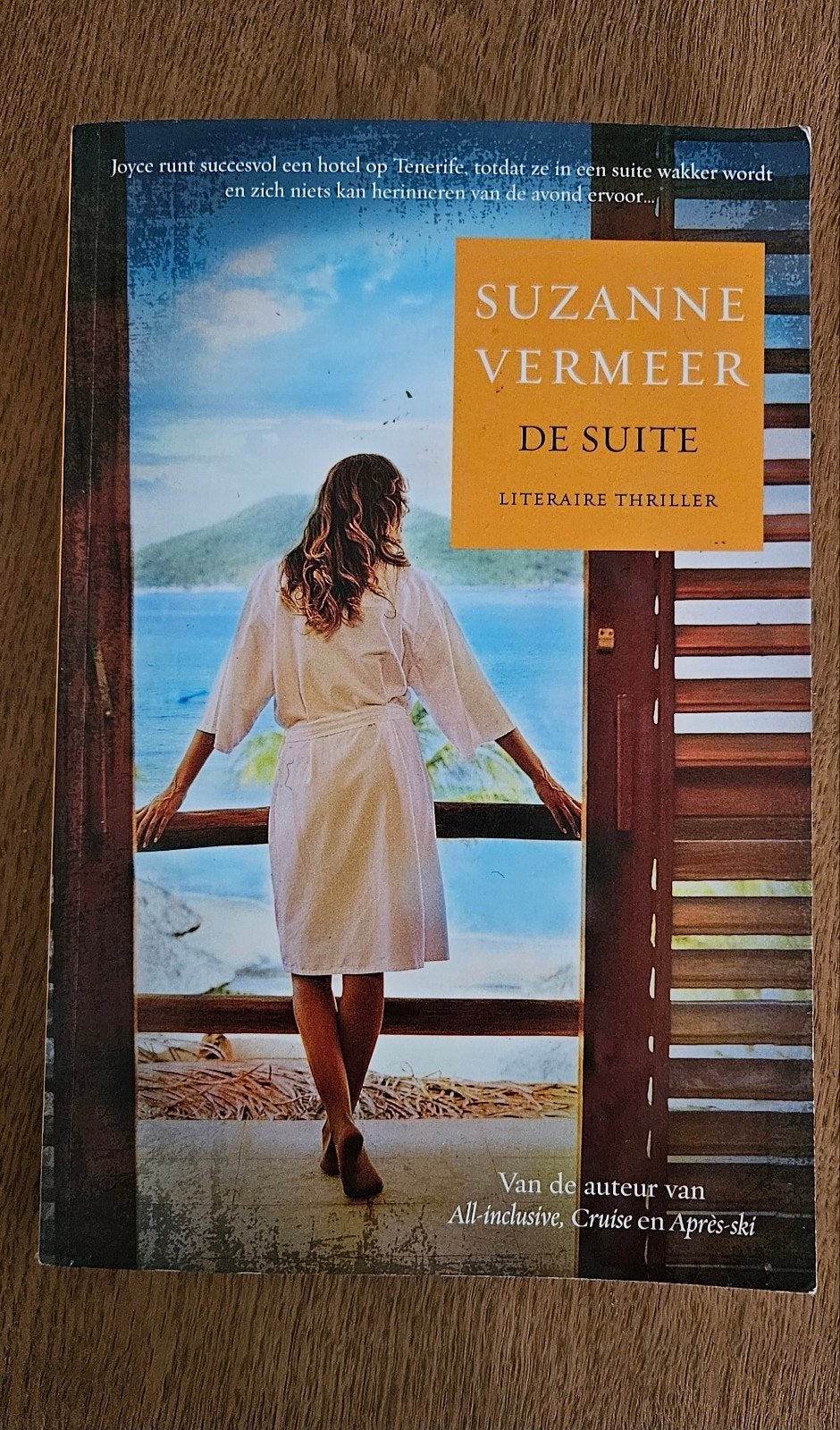 Tweedehands boek: De suite - Suzanne Vermeer, Ophalen of Verzenden, Gelezen, Suzanne Vermeer