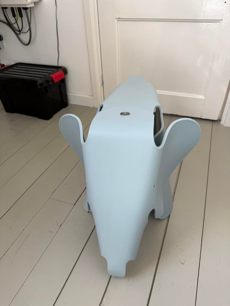 Vitra Eames Elephant - ijsgrijs, Antiek en Kunst, Kunst | Designobjecten, Ophalen