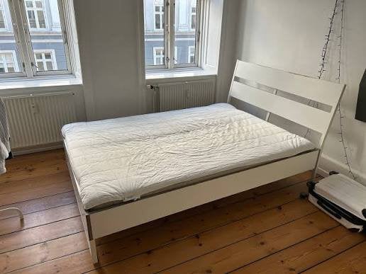Ikea TRYSIL BED + nachtkastje, Ophalen, Wit, Tweepersoons, 140 cm
