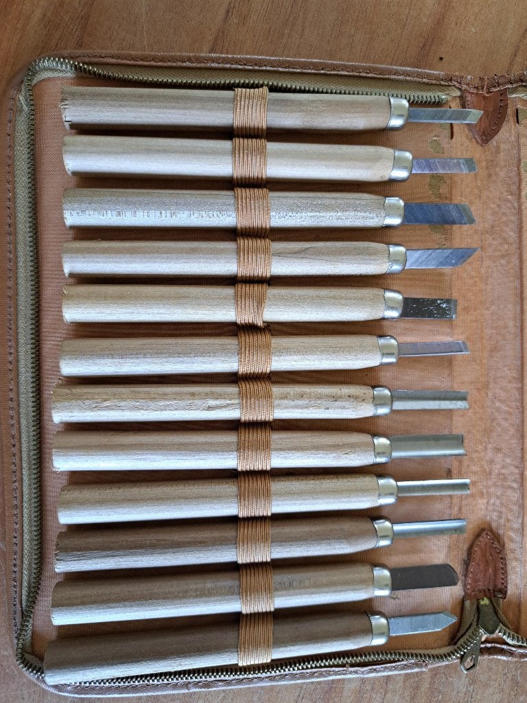 houtsnijbeiteltjes, Geschikt voor snijden, Gebruikt, Overige thema's, Beige