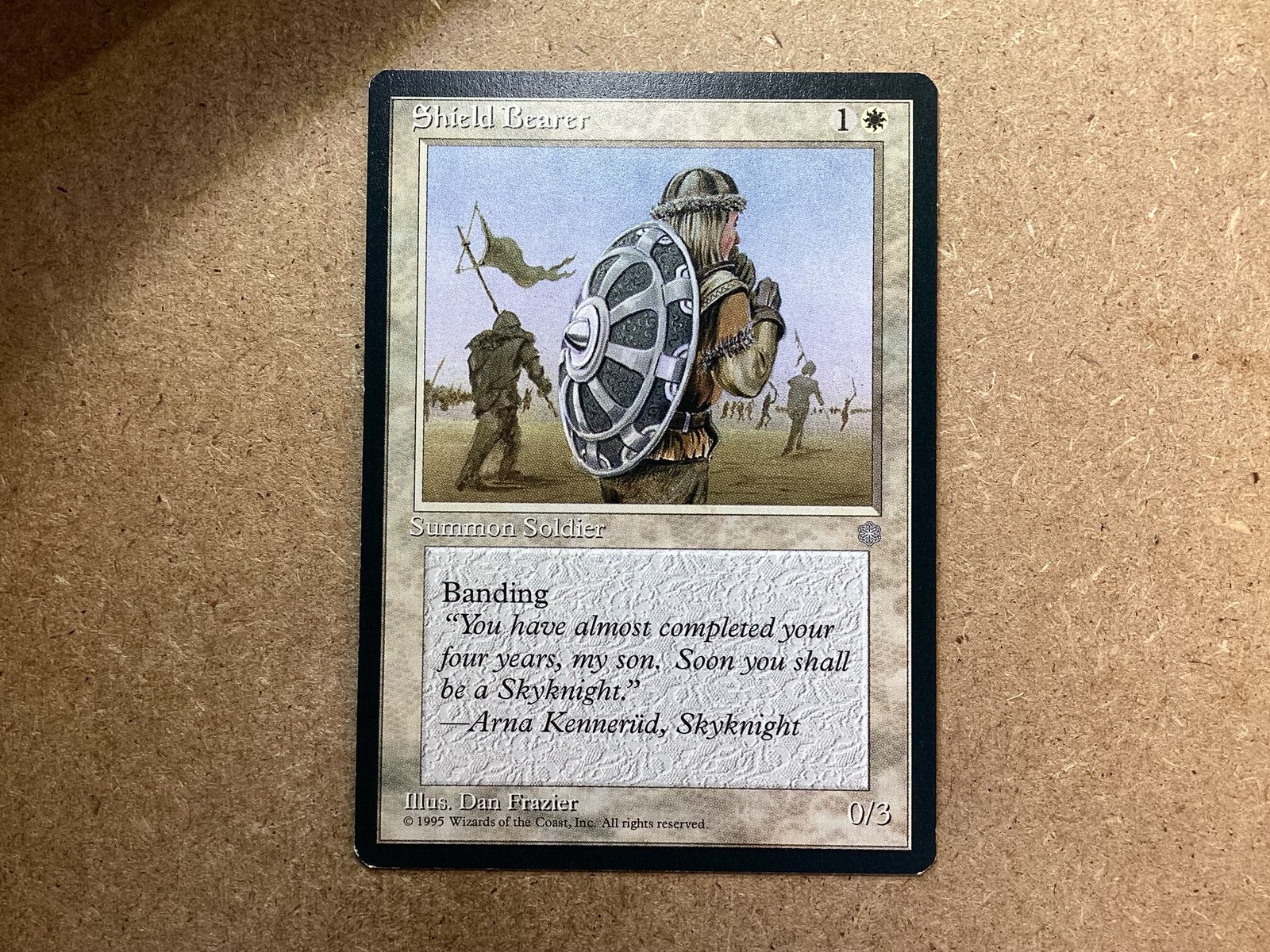1x Shield Bearer (Excellent), Ophalen of Verzenden, Zo goed als nieuw, Losse kaart
